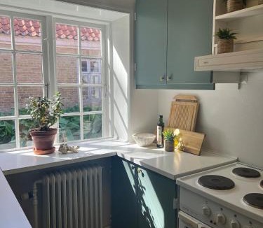 Thyholm Apartment | Apartment in historic manor by the Limfjord
