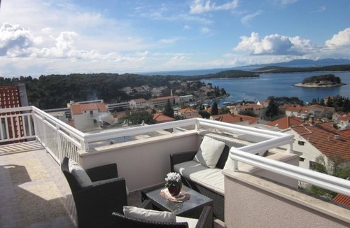 Hvar Apartment | Apartment in Hvar town with Seaview, Terrace, Air condition, WIFI (3666-4)