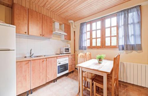 Isavarre Apartment | Apartment in Isavarre near Pyrenees Mountains