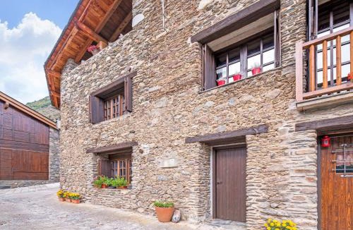 Isavarre Apartment | Apartment in Isavarre near Pyrenees Mountains