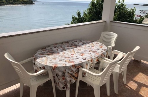 Kampor Apartment | Apartment in Kampor with Seaview, Terrace, WIFI (3708-2)