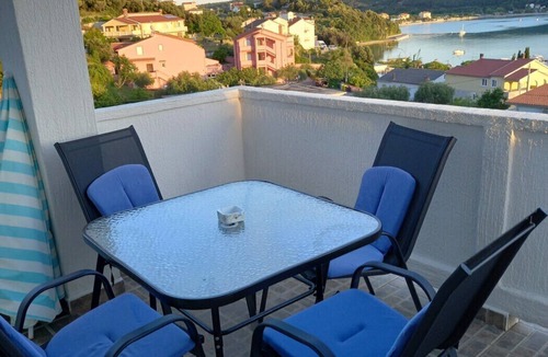 Kampor Apartment | Apartment in Kampor with Seaview, Terrace, Air condition, WIFI (4610-5)