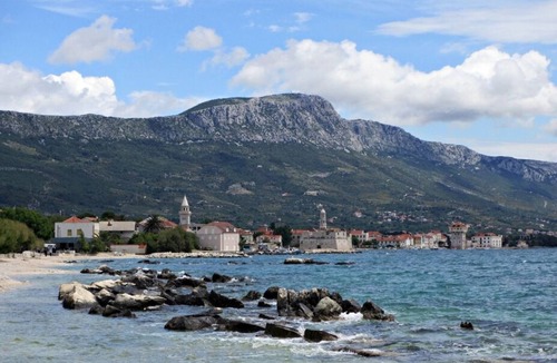 Kastel Sucurac Apartment | Apartment in Kaštel Sućurac with Seaview, Balcony, Air condition, WIFI (570-3)