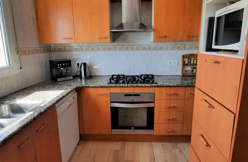 Llanca Apartment | Apartment in Llançà with private pool, WiFi, parking and pets allowed