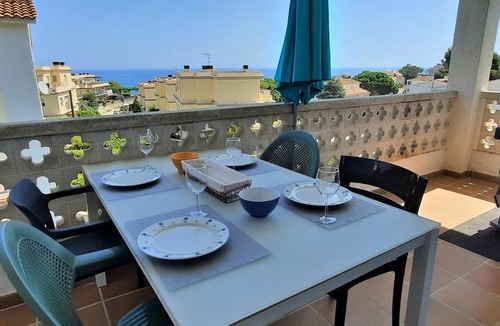 Llanca Apartment | Apartment in Llançà with private pool, WiFi, parking and pets allowed