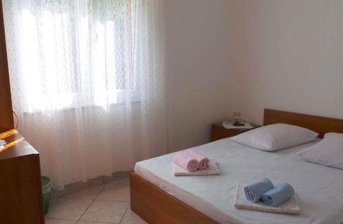 Lukovo Sugarje Apartment | Apartment in Lukovo Sugarje 17118