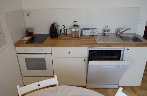 Miramas Apartment | Apartment in Mas Provençal, exclusive swimming pool, ideal for families
