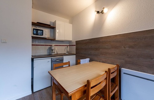 Les Esserts Apartment | Apartment in Morillon with Pool & Mountain Views