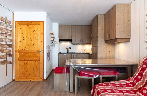 Les Esserts Apartment | Apartment in Morillon with Pool & Mountain Views