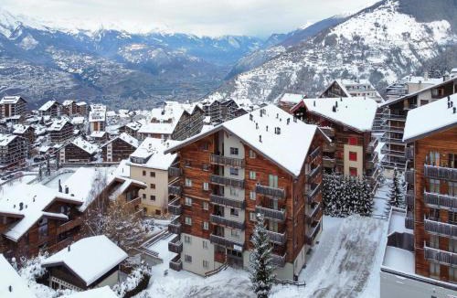Saint-Pierre-de-Clages Apartment | Apartment in Nendaz near Ski Slopes