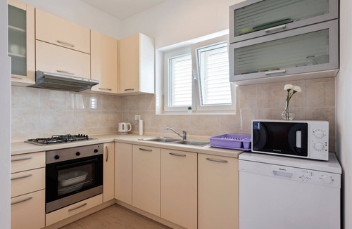 Nevidane Apartment | Apartment in Nevidane by the beach