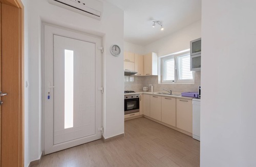 Nevidane Apartment | Apartment in Nevidane by the beach