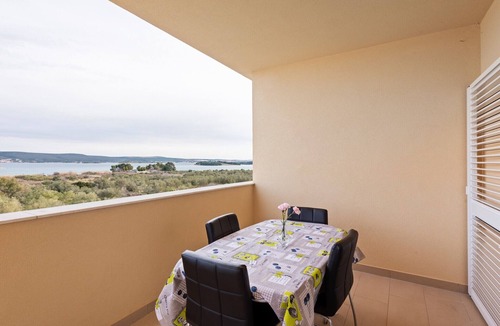 Nevidane Apartment | Apartment in Nevidane by the beach