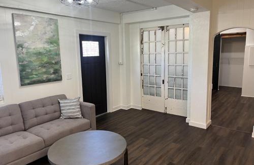 Newark Apartment | Apartment in Newark