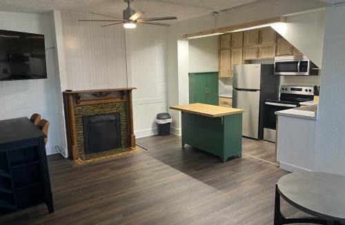 Newark Apartment | Apartment in Newark