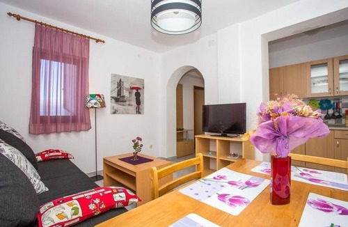Njivice Apartment | Apartment in Njivice with Seaview, Balcony, Air condition, WIFI (4687-1)