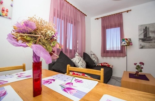 Njivice Apartment | Apartment in Njivice with Seaview, Balcony, Air condition, WIFI (4687-1)