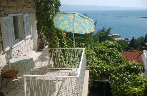 Borak Apartment | Apartment in Omiš with Seaview, Balcony, Air condition, WIFI (161-1)