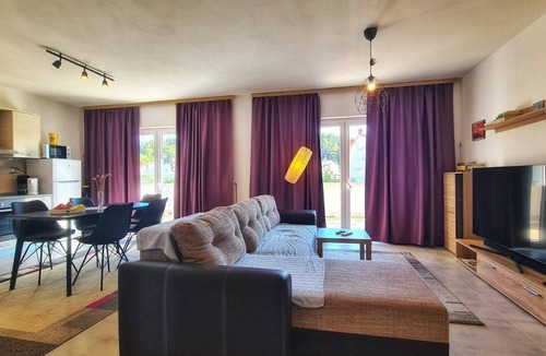 Palit Apartment | Apartment in Palit with Private Balcony