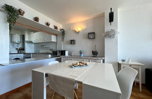 Pineda de Mar Apartment | Apartment in Pineda de Mar by the Beach