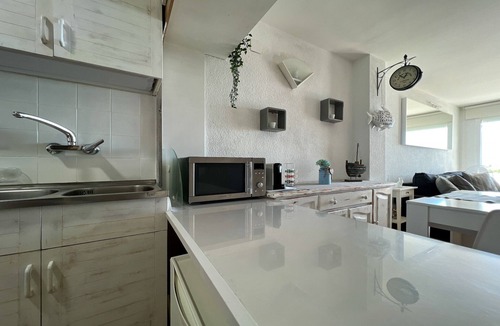 Pineda de Mar Apartment | Apartment in Pineda de Mar by the Beach