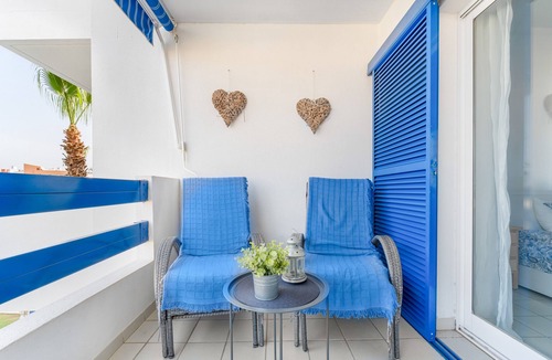 Flamenca Beach Apartment | Apartment 'In Playa Flamenca' with Shared Pool, Wi-Fi and Air Conditioning