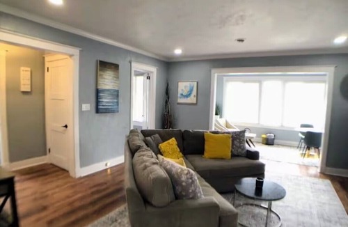 Point Breeze North Apartment | Apartment In Point Breeze