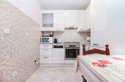 Porec Apartment | Apartment in Porec with One-Bedroom 23
