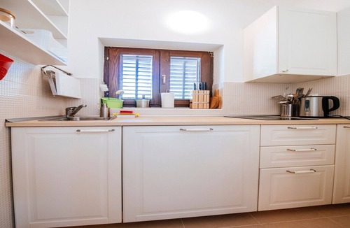 Posedarje House | Apartment in Posedarje by the Beach