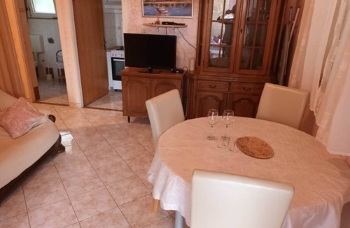Privlaka Apartment | Apartment in Privlaka with Terrace, Air condition, WIFI, Washing machine (821-2)