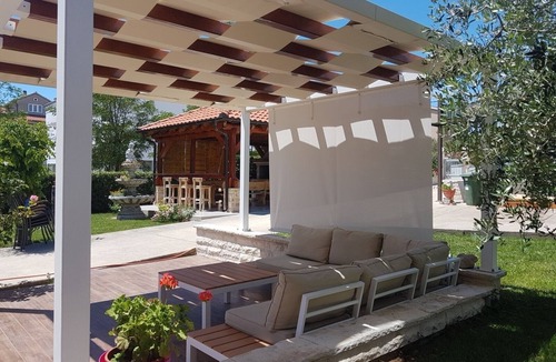 Privlaka Apartment | Apartment in Privlaka with Terrace, Air condition, WIFI, Washing machine (821-2)
