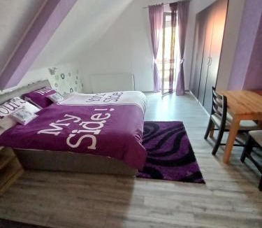 Rakovica Apartment | Apartment in Rakovica with Terrace, Air conditioning, Wifi (601-1)