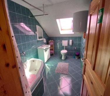 Rakovica Apartment | Apartment in Rakovica with Terrace, Air conditioning, Wifi (601-1)