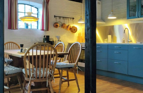 Togeholt Apartment | Apartment in renovated stable near UNESCO cliffs