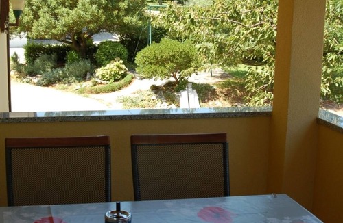 Grabri Apartment | Apartment in Roč with Balcony, Air condition, WIFI, Washing machine (4909-1)