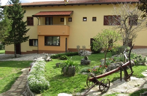 Grabri Apartment | Apartment in Roč with Balcony, Air condition, WIFI, Washing machine (4909-1)