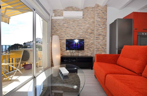 Almadraba-Canyelles Apartment | Apartment in Roses with sea view