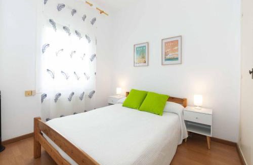 El Mas Oliva Apartment | Apartment in Roses with Sea Views & Pool