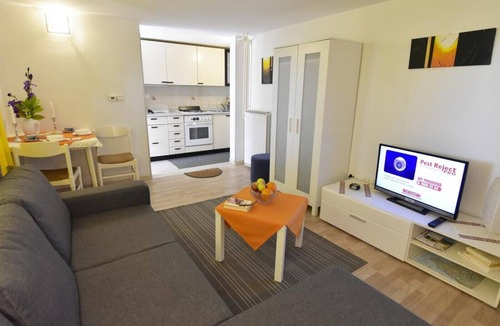 Savudrija Apartment | Apartment in Savudrija with Terrace, Air condition, WIFI (4577-2)