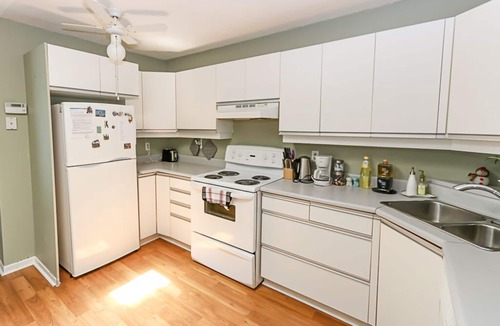 Sheridan House | Apartment in South Mississauga near Highway