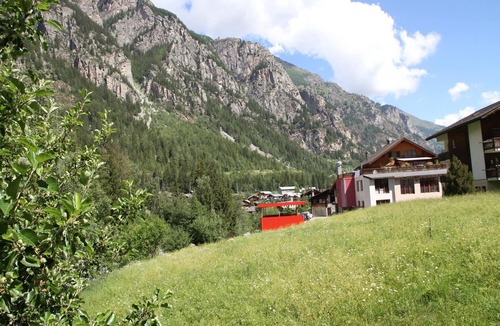 St. Niklaus Apartment | Apartment in St Niklaus near Mattertal Ski Area