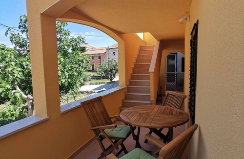 Sveti Jakov Apartment | Apartment in Stivan with Terrace, Air condition, WIFI (920-2)