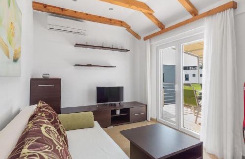 Sukosan Apartment | Apartment in Sukošan with Seaview, Terrace, Air condition, WIFI (3495-5)
