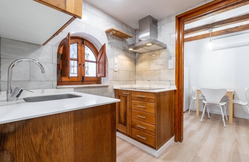 Old Town Apartment | Apartment in TGN historic center only 450m beach