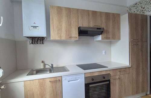 Calais Apartment | Apartment in the center of town, 10 minutes from the beach, ideal for families