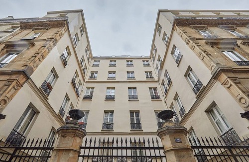 Quartier du Faubourg-Montmartre Apartment | Apartment in the center of Paris/Montmartre