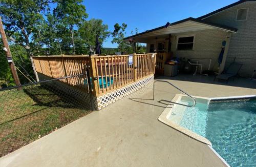 Etowah Apartment | Apartment in the Country