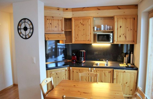 Saint-Pierre-de-Clages Apartment | Apartment in the Heart of Valley