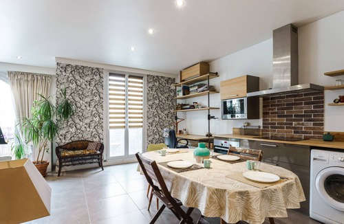 Liberation Apartment | Apartment in the Libération district