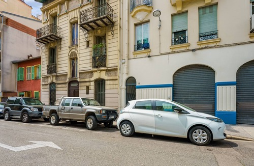 Liberation Apartment | Apartment in the Libération district